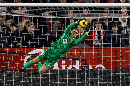 Szczesny đặt dấu chấm hết cho Pena