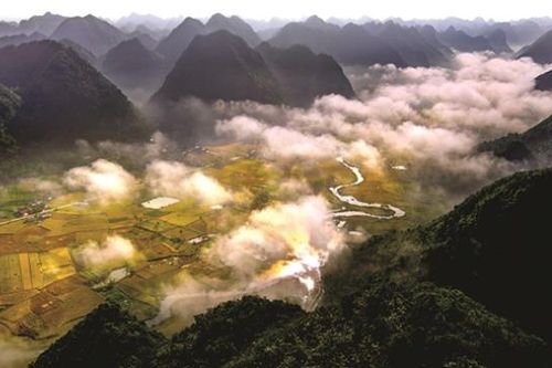 Tổ chức Triển lãm ảnh 'Đất nước, con nguời ASEAN' tại Lễ hội Làng Sen năm 2025