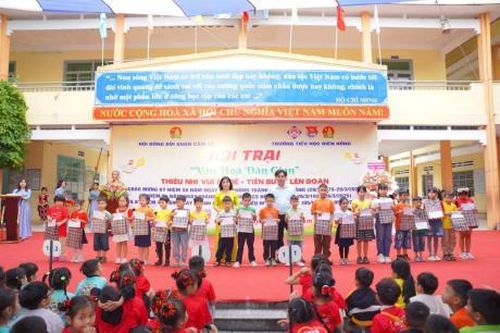 Thiếu nhi vui khỏe - tiến bước lên đoàn