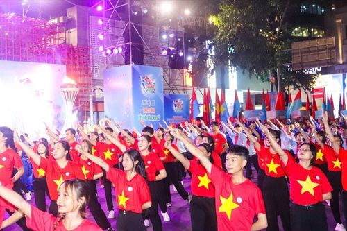 Định vị người trẻ TPHCM trong kỷ nguyên hội nhập