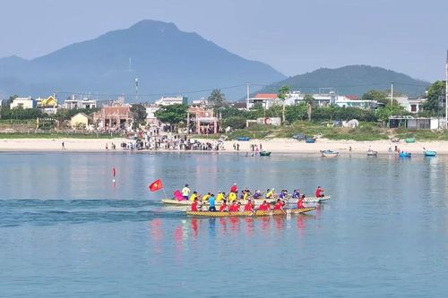Về miền biển xem Lễ hội Cầu ngư Nam Ô