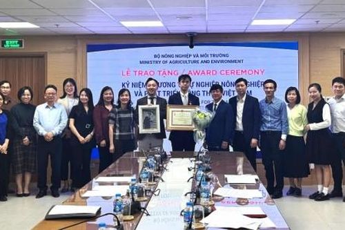 Việt Nam vinh danh chuyên gia Nhật Bản vì nỗ lực phòng chống thiên tai