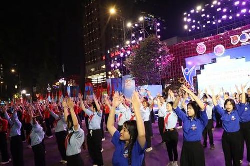 Tưng bừng khai mạc Lễ hội Thanh niên TPHCM lần thứ 5 - năm 2025