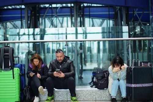 Khách sạn gần sân bay Heathrow giá 'cắt cổ' sau vụ hỏa hoạn
