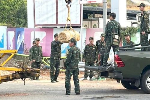 Di dời quả bom dài 2m được phát hiện giữa trung tâm Đà Lạt