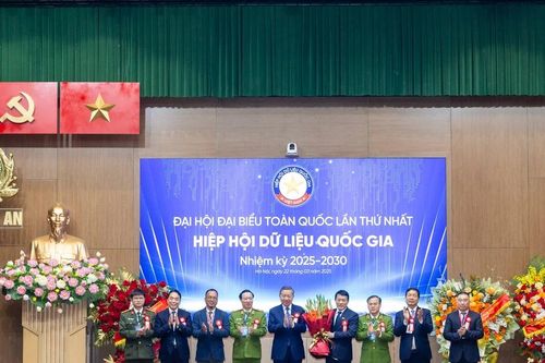 Bộ trưởng Lương Tam Quang làm Chủ tịch Hiệp hội Dữ liệu Quốc gia