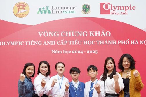 Hà Nội: Hơn 200 học sinh tiểu học tranh tài chung khảo Olympic Tiếng Anh