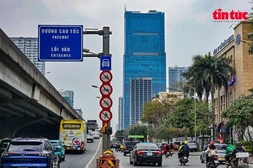 Ảnh 360 độ: Tòa tháp Vicem Tower hoang hóa bên vành đai 3