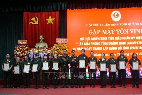 Gặp mặt, tôn vinh nữ cựu chiến binh tiêu biểu