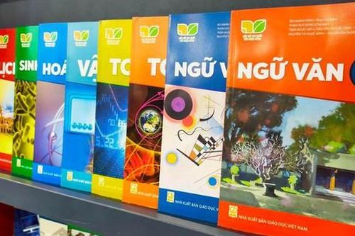 Bộ GD&ĐT tiếp tục thẩm định sách giáo khoa mới