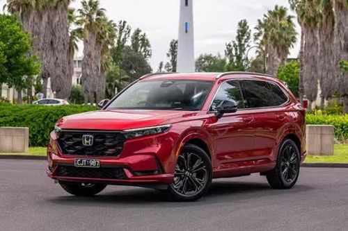Honda CR-V tăng doanh số chóng mặt nhưng vẫn thua đối thủ này