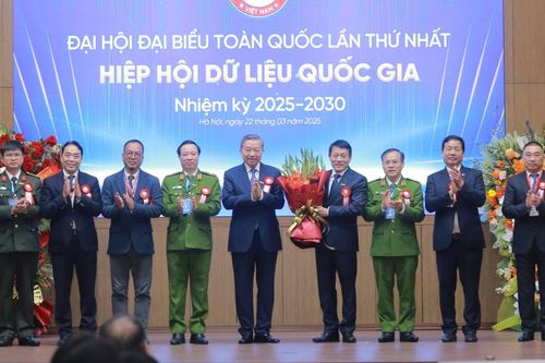 Bộ trưởng Lương Tam Quang làm Chủ tịch Hiệp hội Dữ liệu Quốc gia
