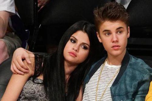 Selena Gomez 'bóng gió' Justin Bieber trong album mới?