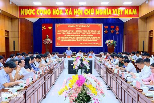 Bí thư Tỉnh ủy Vũ Hồng Văn làm việc với Ban Thường vụ Huyện ủy Xuân Lộc