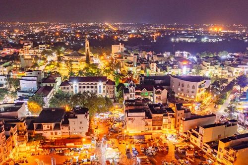 Phố ẩm thực đêm: Động lực để du lịch Pleiku phát triển