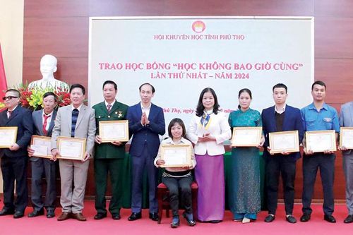 Lan tỏa tinh thần 'Học không bao giờ cùng'