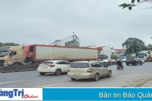 Cần sử dụng còi xe đúng quy định
