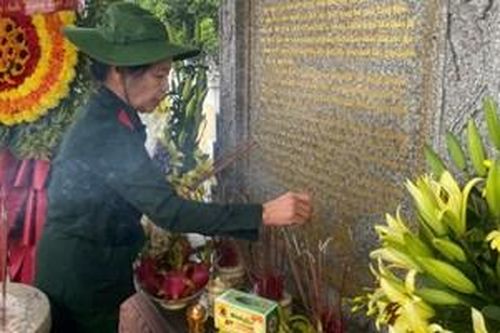Tưởng niệm các Anh hùng liệt sĩ thuộc hai tiểu đoàn bộ binh K4 - K10