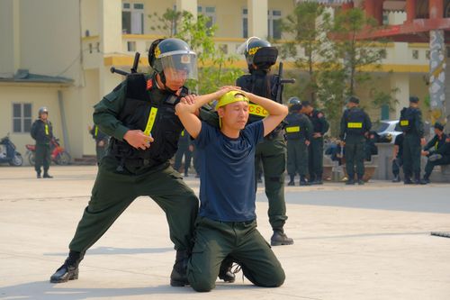 Cảnh sát Gìn giữ Hòa bình diễn tập tấn công tội phạm khi làm nhiệm vụ quốc tế