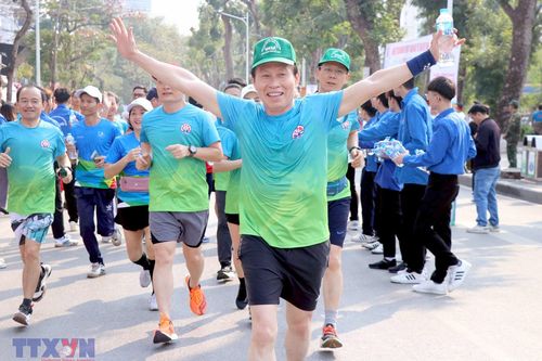 Bí thư Thành ủy Hải Phòng xuống đường chạy vì thành phố xanh, thân thiện