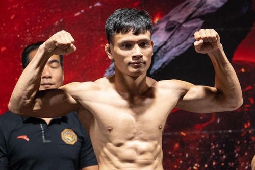 Lê Văn Tuần 'lật kèo' ngoạn mục, võ sĩ Trung Quốc xin thua