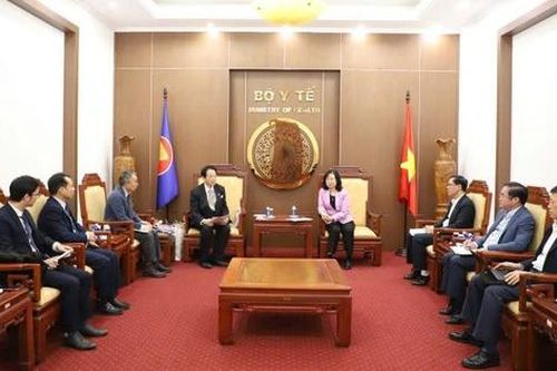 Bộ trưởng Đào Hồng Lan tiếp Chủ tịch Hiệp hội chăm sóc răng miệng Nhật Bản