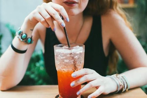 4 loại nước uống tàn phá gan số một
