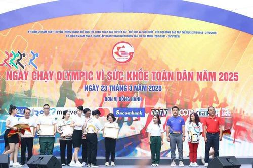 TP.HCM bùng nổ Ngày chạy Olympic 2025