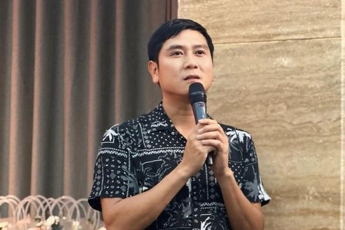 Hồ Hoài Anh làm giám khảo show của VTV