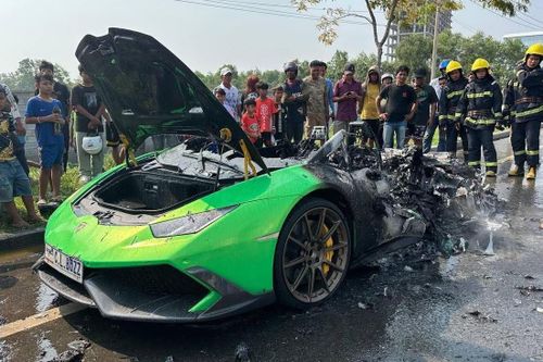 Siêu xe Lamborghini Huracan hơn 270.000 USD cháy rụi tại Campuchia