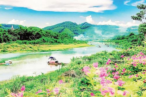 Miền quê yên bình bên dòng Ngàn Phố