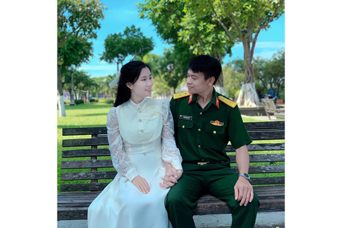 Nếu em cần trợ giúp, anh sẵn sàng đồng hành