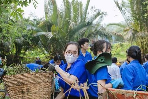 Hàng nghìn đoàn viên, sinh viên TP. HCM hưởng ứng 'Ngày làm việc tốt'