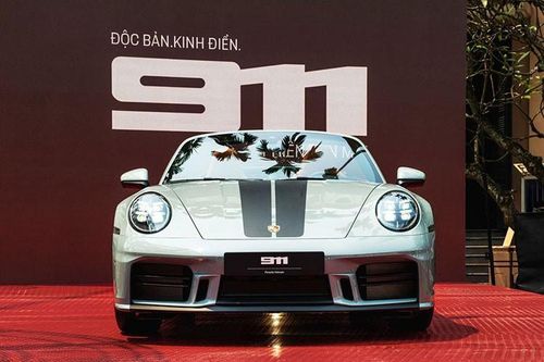 Porsche 911 mới từ 8,87 tỷ đồng vừa ra mắt tại Hà Nội