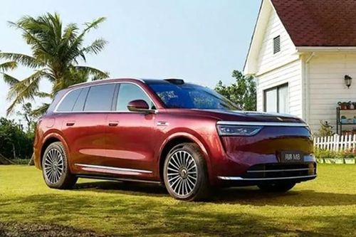 Aito M8 điện 'bán chạy như tôm tươi' tại hàng xóm của Việt Nam
