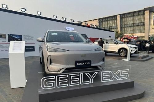 Cận cảnh xe điện Geely EX5 vừa ra mắt tại Việt Nam