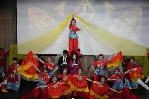 Tuần lễ Việt Nam tại Đại học Nga: Hành trình Thống nhất - Chuyến tàu văn hóa 3 miền