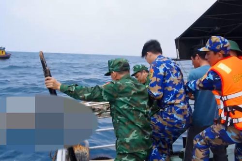 Phát hiện một thi thể nam giới trôi dạt