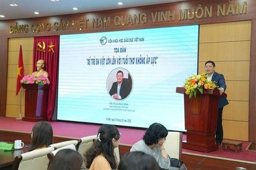 Chuyện dài áp lực trên vai trẻ...