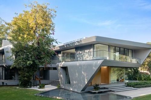 Ngôi nhà thiết kế độc đáo thích ứng khí hậu khắc nghiệt