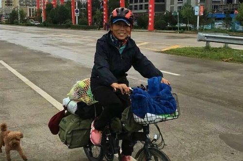 Ly hôn ở tuổi 47, người phụ nữ đạp xe khắp thế giới để tự 'chữa lành'
