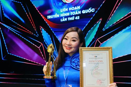 NSƯT Khánh Hòa xúc động khi bộ phim về Trường Sa đoạt giải Vàng