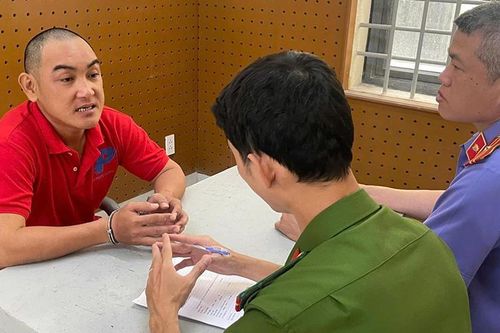 Bắt nhóm đối tượng đánh tài xế, đập phá ô tô ở TPHCM