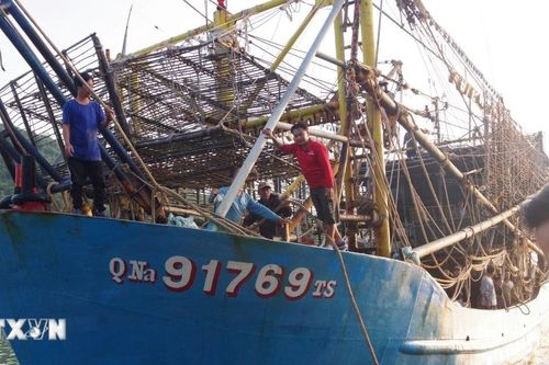 Hỗ trợ gia đình các ngư dân Quảng Nam gặp nạn trên biển