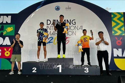 Vận động viên Việt Nam đoạt giải Nhất Marathon quốc tế tại Đà Nẵng