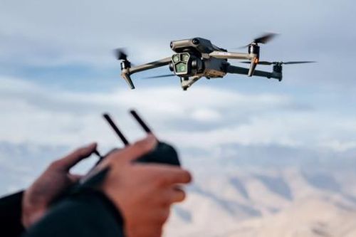 Đề xuất cấm tuyệt đối nồng độ cồn đối với người điều khiển flycam