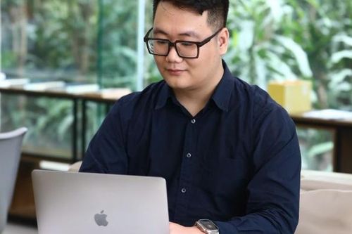 Hoàng Khắc Hiếu – Kỹ sư Gen Z và cú bẻ lái công nghệ