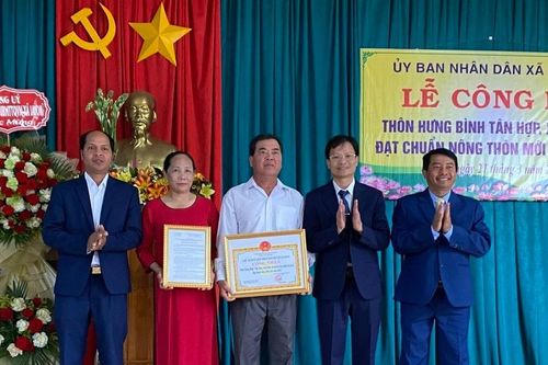 Thôn Hưng Bình-Tân Hợp đạt chuẩn nông thôn mới