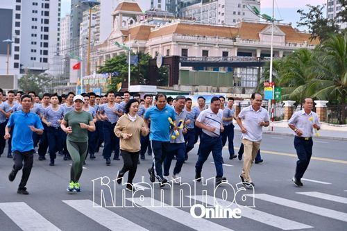 Nha Trang: Hơn 5.000 người tham gia Ngày chạy Olympic vì sức khỏe toàn dân