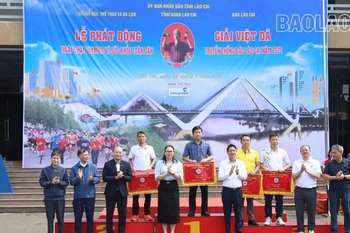 Mường Khương xuất sắc giành giải Nhất toàn đoàn Giải Việt dã truyền thống Báo Lào Cai năm 2025